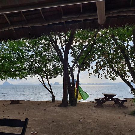Melina Beach Front Bungalows Tha Lane Bay Экстерьер фото