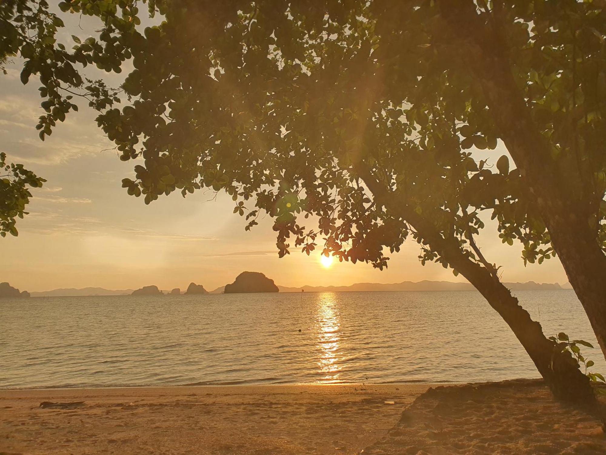 Melina Beach Front Bungalows Tha Lane Bay Экстерьер фото